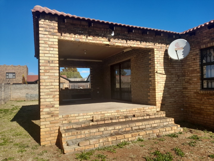 4 Bedroom Property for Sale in Vaalpark Free State